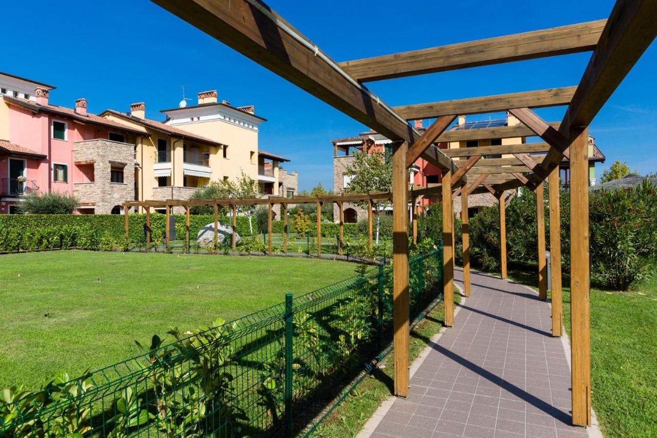 Appartamento Corina Sirmione Exterior photo