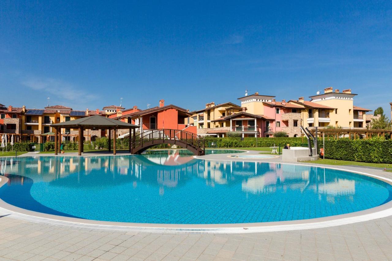 Appartamento Corina Sirmione Exterior photo